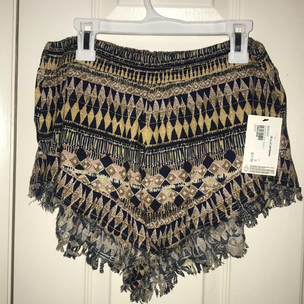 Volcom patterned shorts!